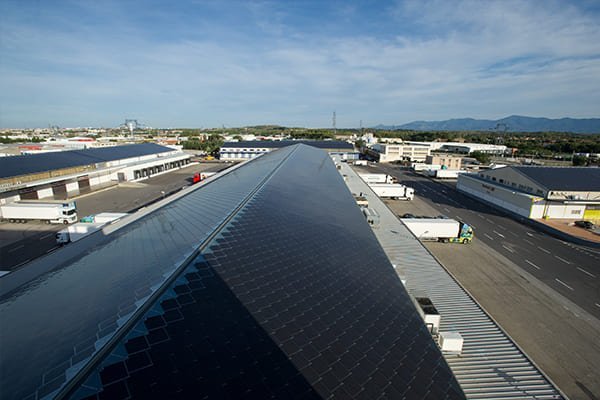 Saint Charles International & SunStyle : 7 hectares de toiture solaire intégrée