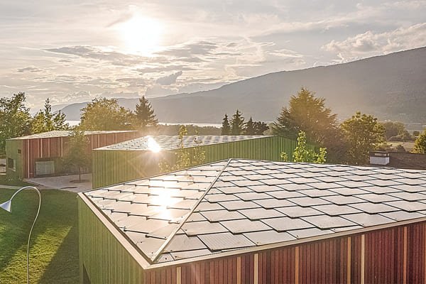 Toiture solaire d'une école maternelle, Ipsach, Suisse