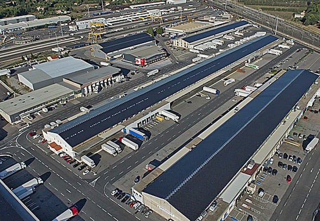 Saint Charles International, la plus grande centrale solaire intégrée au monde