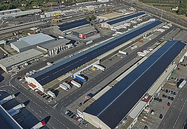 Saint Charles International, la plus grande centrale solaire intégrée au monde