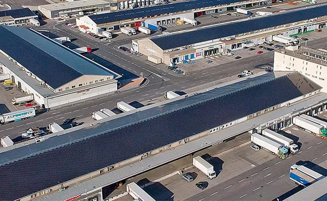 Saint Charles International, la plus grande centrale solaire intégrée au monde