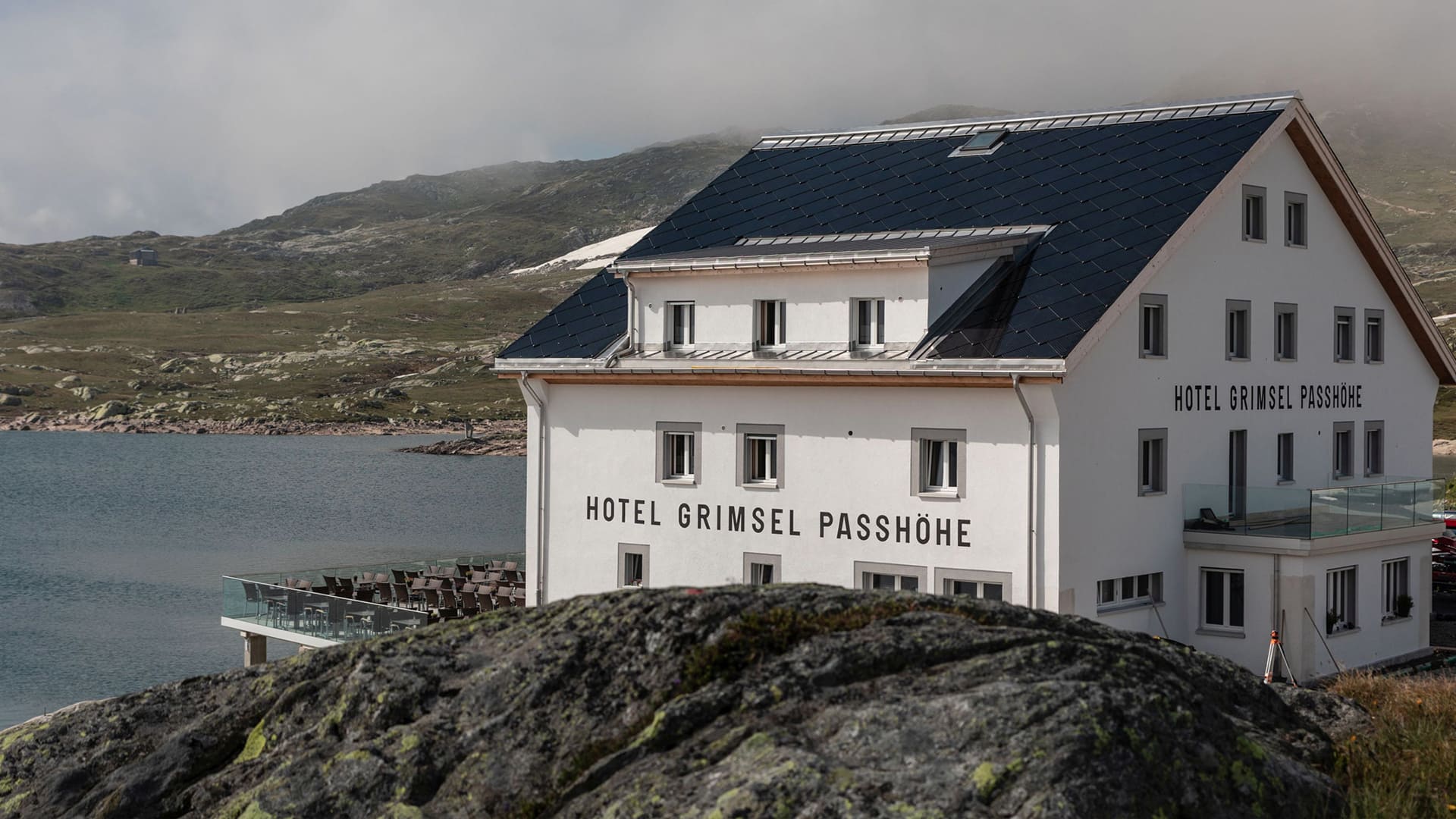 SunStyle Photovoltaic Solar Hotel Grimselpass DragonScale solar roof