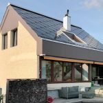 Toit solaire SunStyle sur une maison familiale à énergie positive