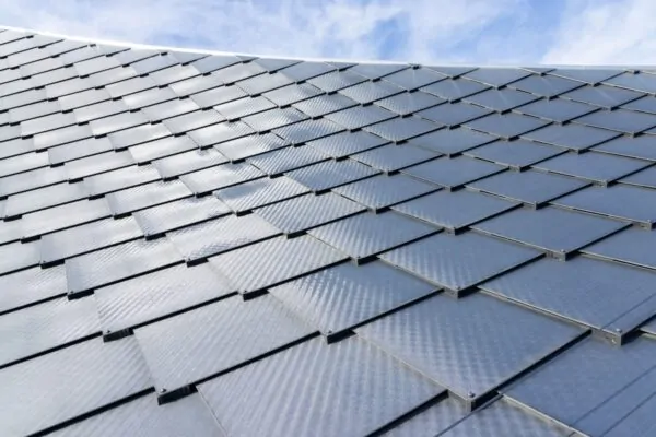 With Bay View, a first-of-its-kind building-integrated solar panel called "dragonscale" was developed to create a seamless design. Dragonscale | SunStyle