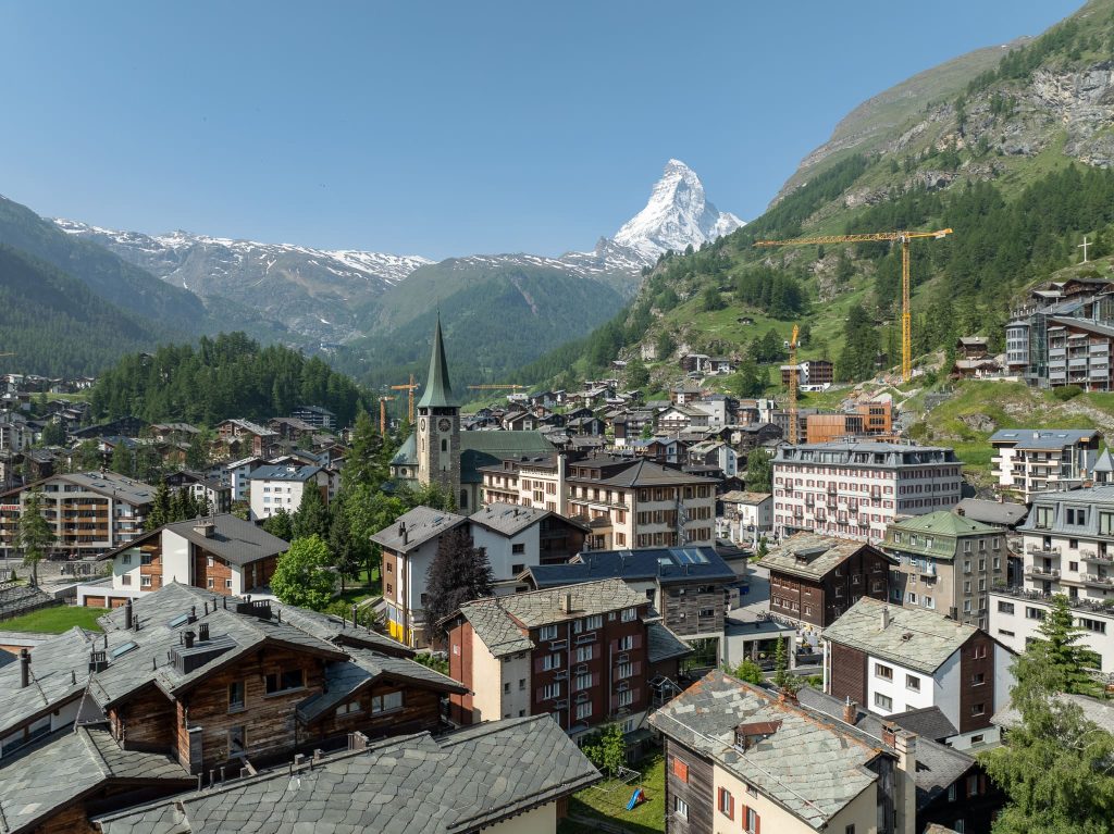 Hotel Tannenhof, Zermatt – SunStyle solar roof blending seamlessly with traditional alpine architecture.