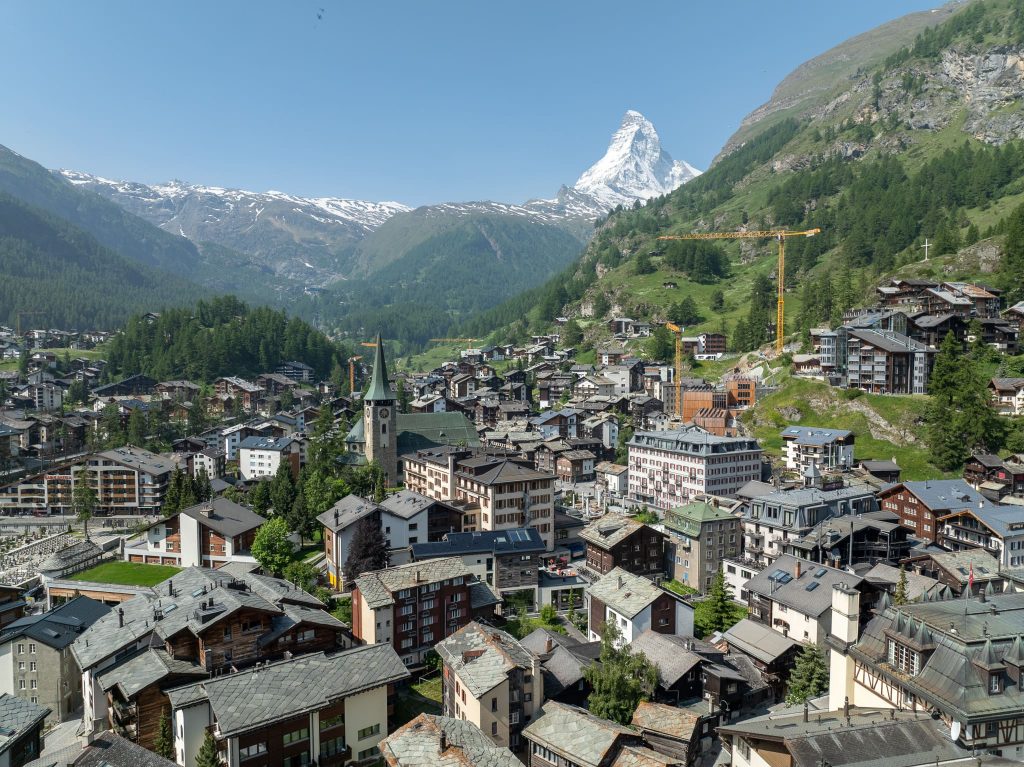 Hotel Tannenhof, Zermatt – SunStyle solar roof blending seamlessly with traditional alpine architecture.