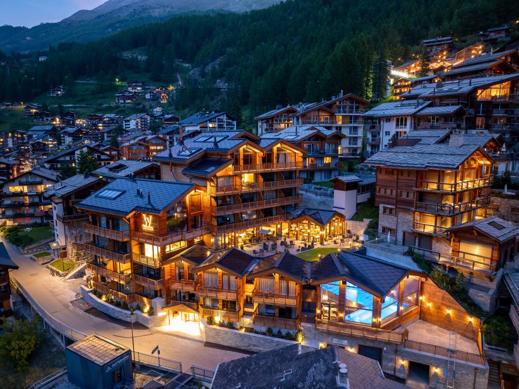 SunStyle solar roof on Hotel Welschen, Zermatt – a staged roof design blending tradition with renewable energy.