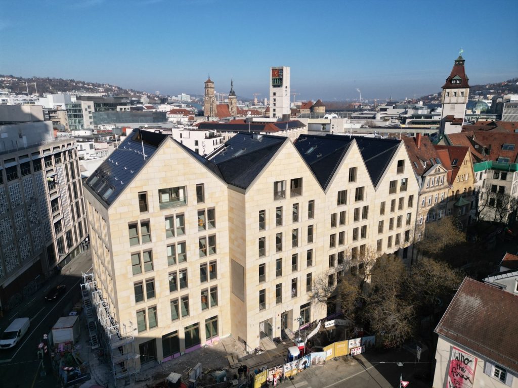 DE-2025 | 745 black | Vier Giebel, Stuttgart1-birds view Vier-Giebel-Sunstyle-Solardach-BIPV